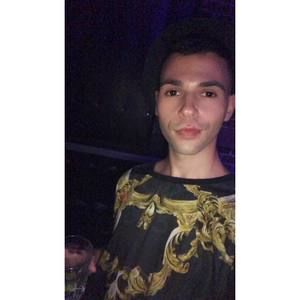 Meet your Posher, Alex